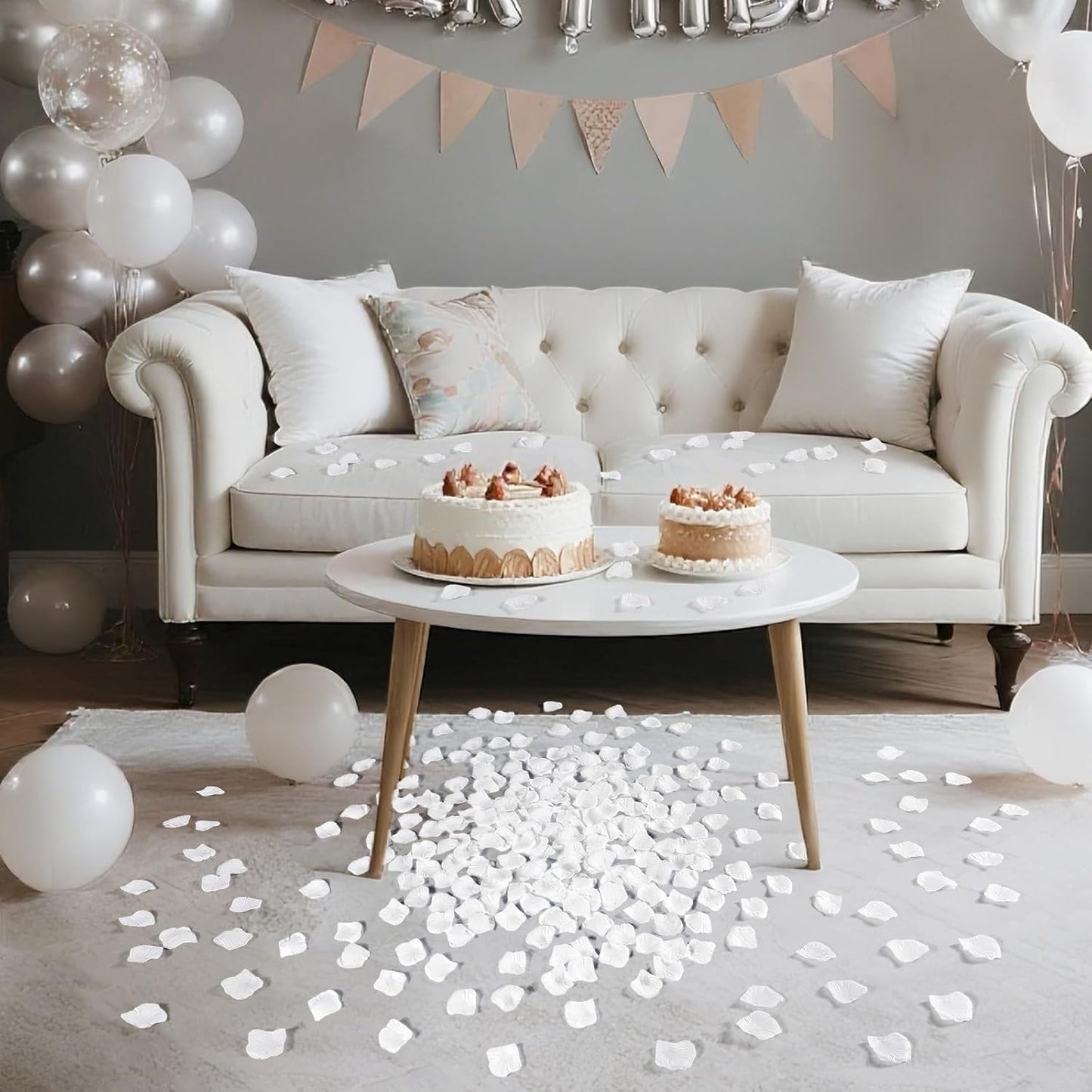 1000 Pcs White Rose Petals Artificial Silk Flower Petals Romantic Decorations for Wedding Engagement Birthday Event Anniversary Party Backdrop Supplies