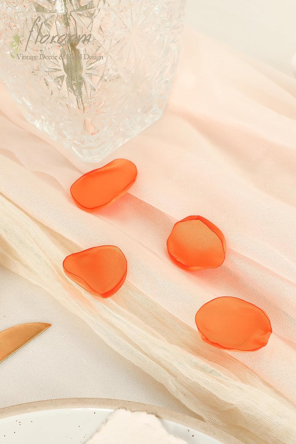 Floroom 300pcs Rose Petals Burnt Orange Faux Silk Flower Petals for Wedding Flower Girl Basket Aisle Scatter Dinner Table Centerpieces Party Confetti Bridal Shower Romantic Night Decoration