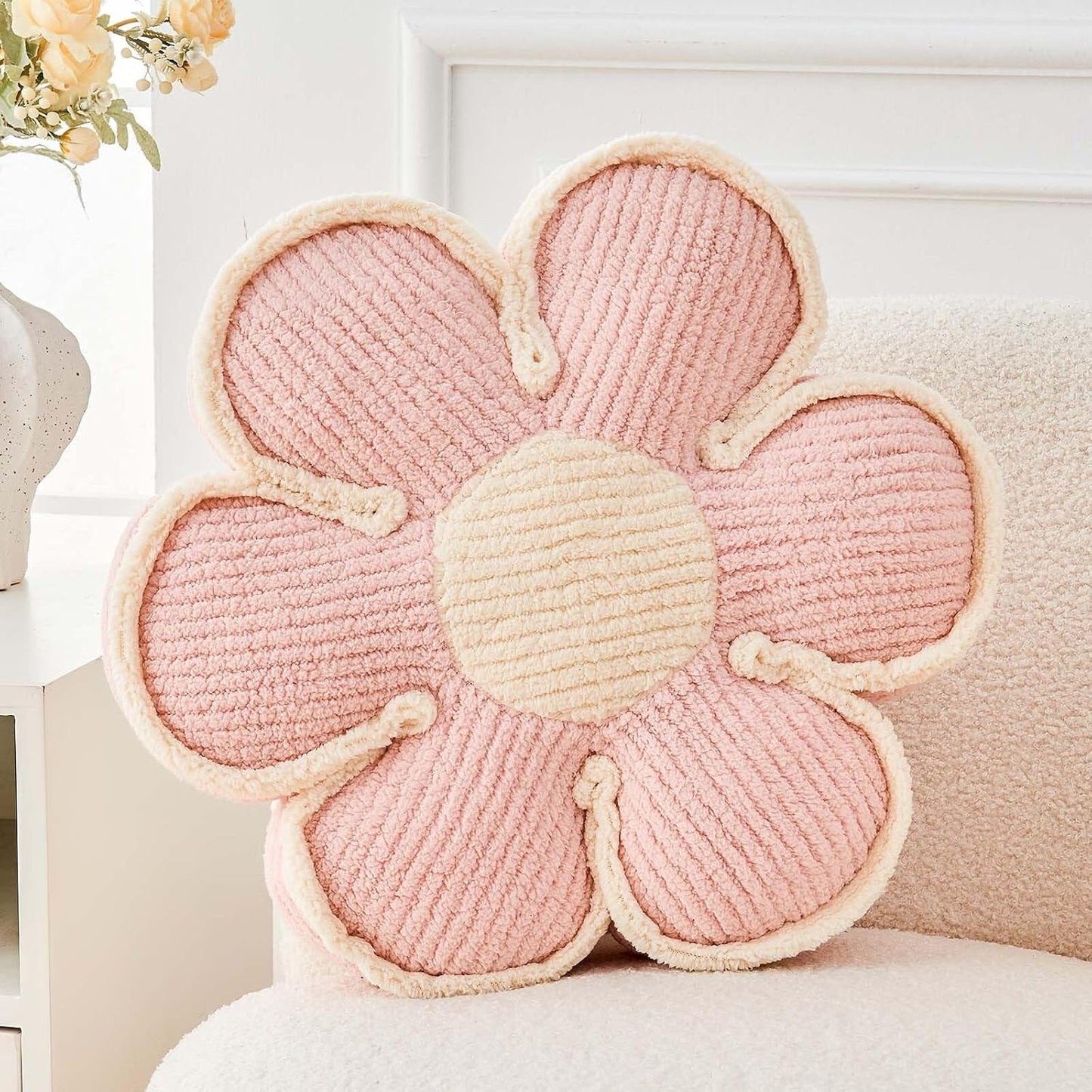 Flower Pillow, Soft Flower Decorative Throw Pillow, Cute Daisy Flower Shaped Seating Floor Cushion Room Décor Plush Pillows for Sofa Couch Bed (17.7 Inch, Light Pink)